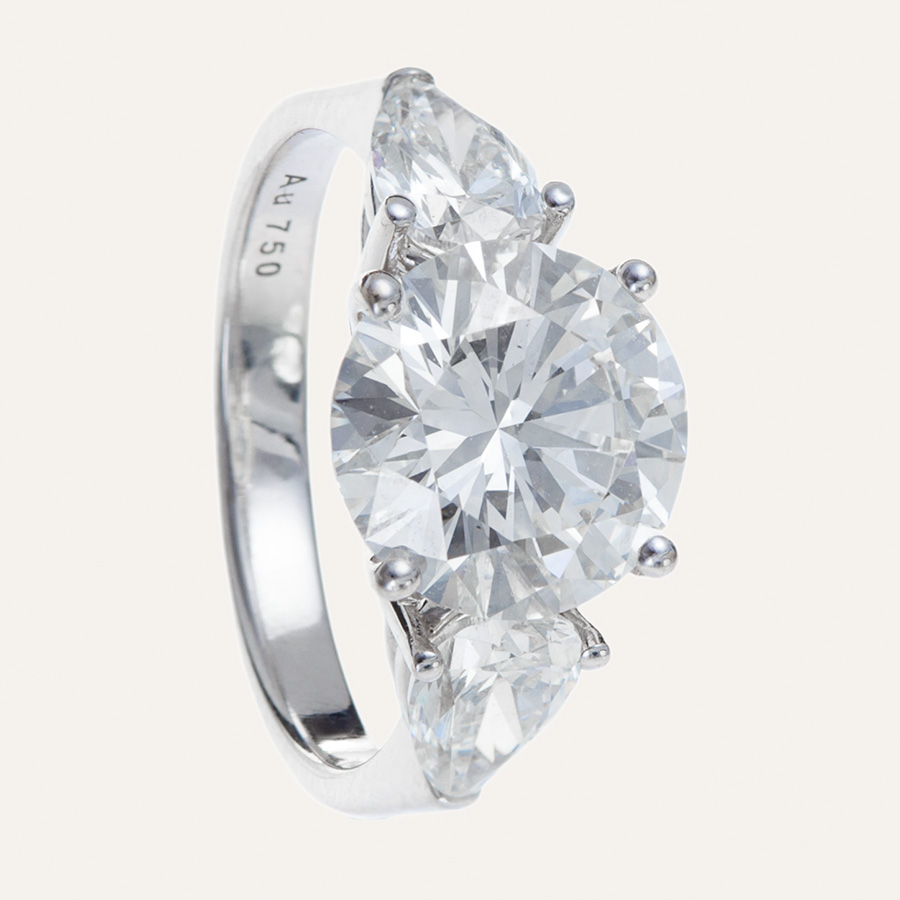 Sortija con diamante natural