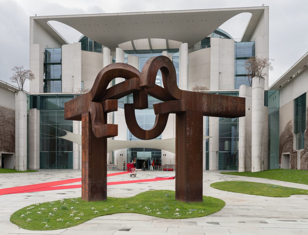 Escultura experior Chillida alemania